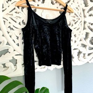 Kendall and Kylie OTS Velvet Top